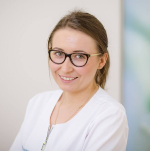 Dr Katarzyna Gawłowska